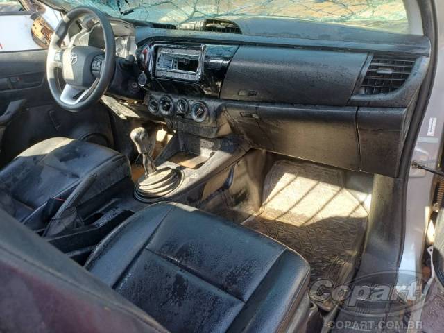 2025 TOYOTA HILUX CS 