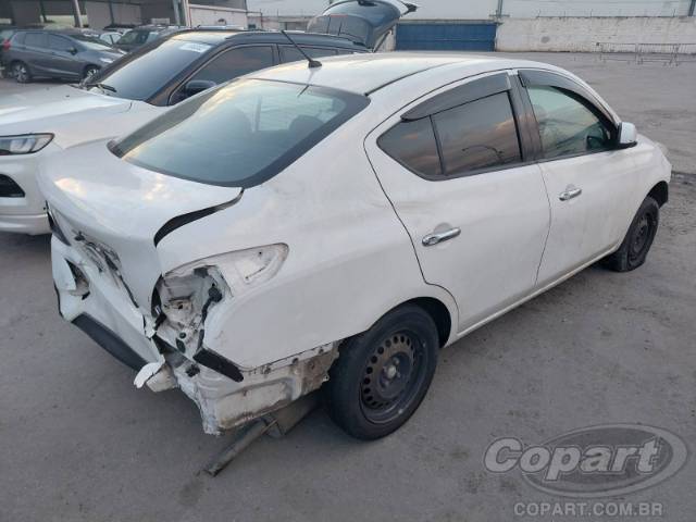 2014 NISSAN VERSA 