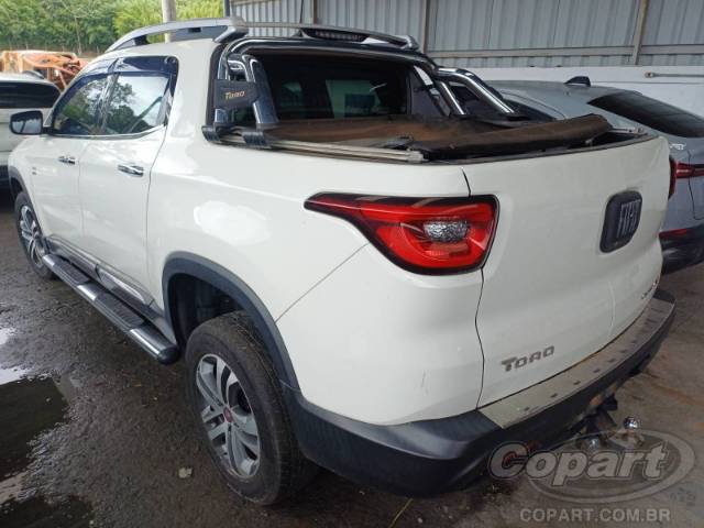 2017 FIAT TORO 