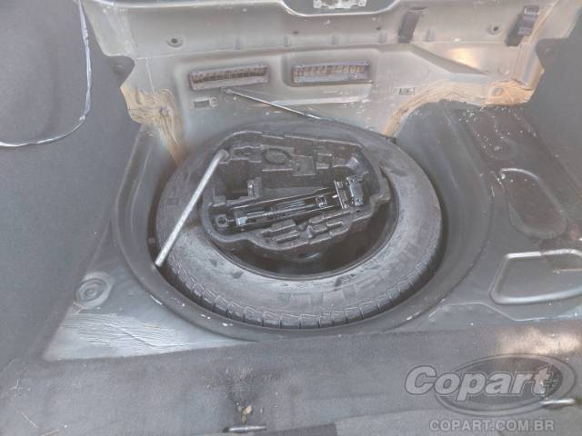 2013 VOLKSWAGEN FOX 