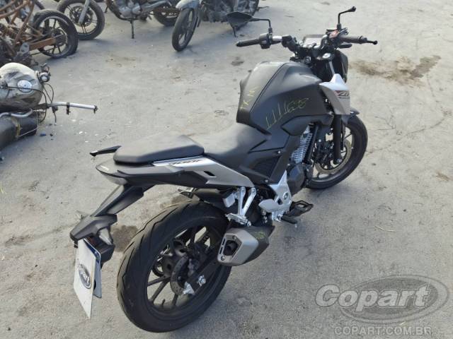 2026 HONDA CB 300F 