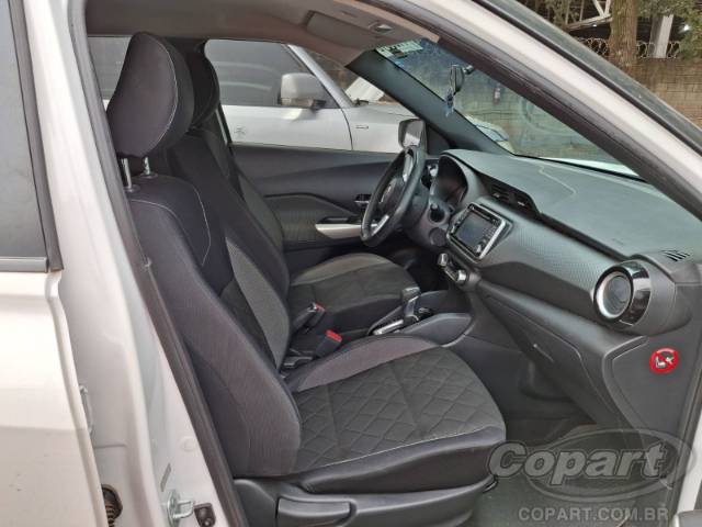 2017 NISSAN KICKS 