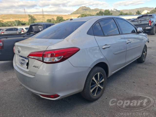 2021 TOYOTA YARIS SEDA 