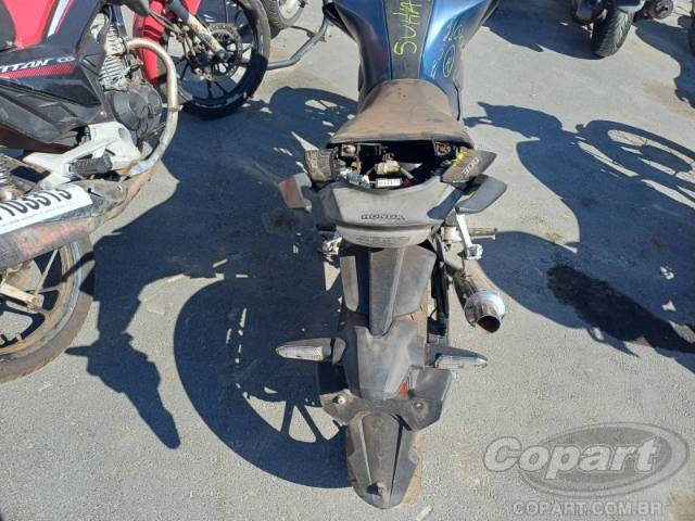2025 HONDA CB 300F 