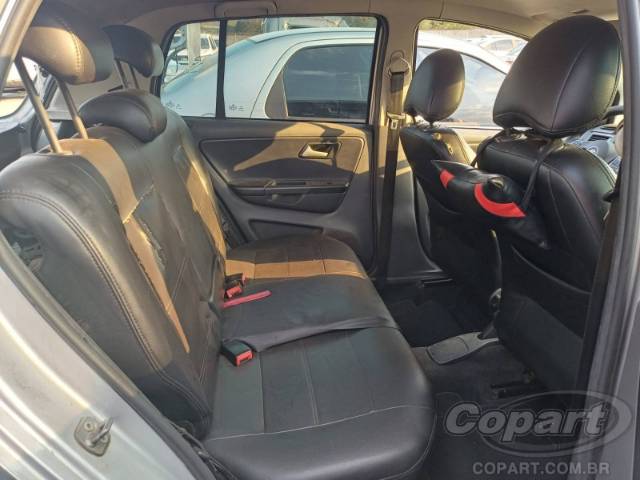2015 VOLKSWAGEN FOX 