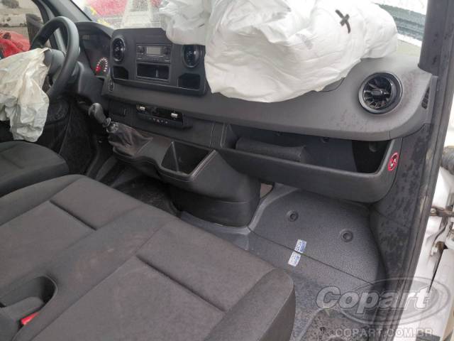 2024 MERCEDES BENZ SPRINTER TRUCK 