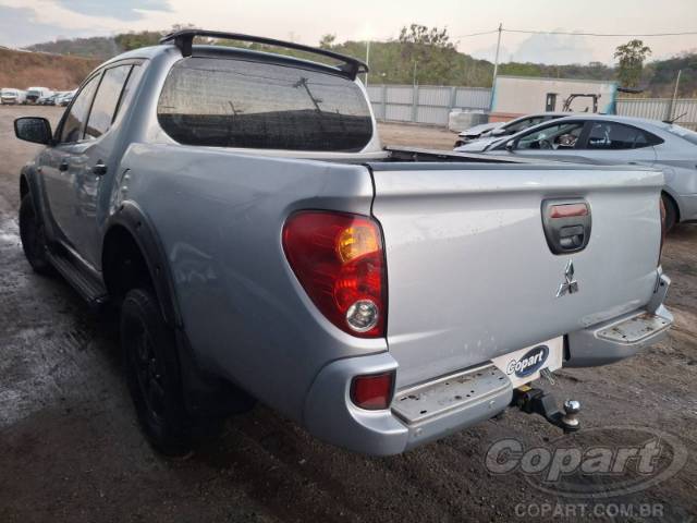 2013 MITSUBISHI L200 TRITON 