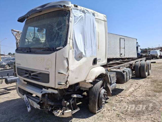 2013 VOLVO VM 