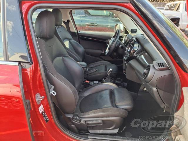 2019 MINI COOPER 