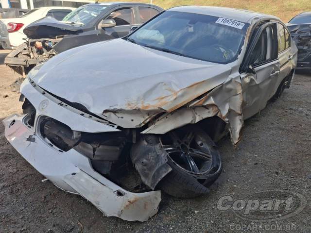 2014 BMW SERIE 3 