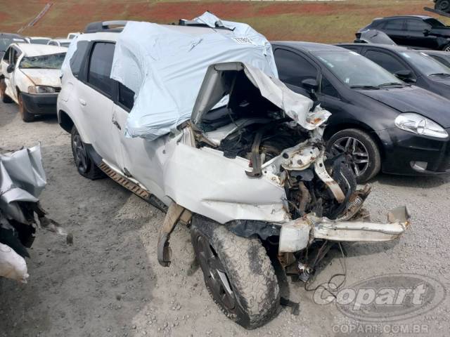 2015 RENAULT DUSTER 