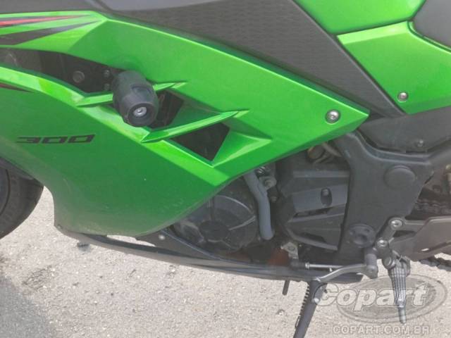 2024 KAWASAKI NINJA 300 