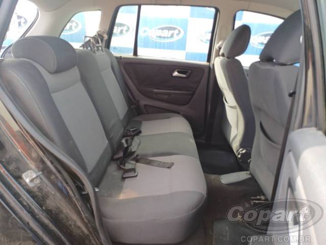 2011 VOLKSWAGEN SPACEFOX 
