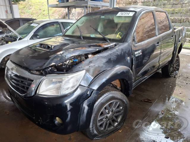 2015 TOYOTA HILUX CD 