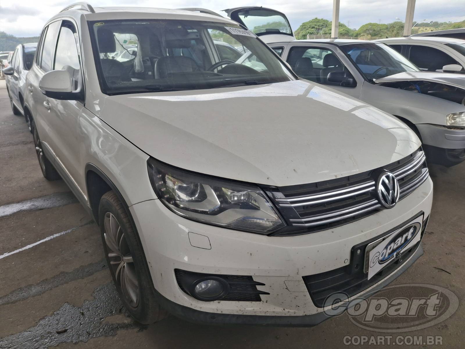 Veículo VW - VolksWagen Volkswagen VW Tiguan 2014 SUV 2014 em leilão