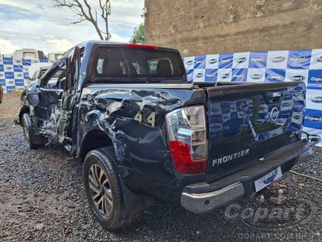 2020 NISSAN FRONTIER CD 