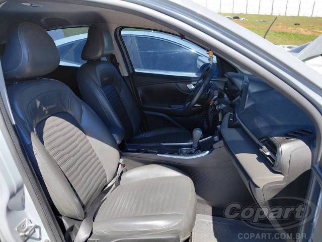 2025 FIAT FASTBACK 