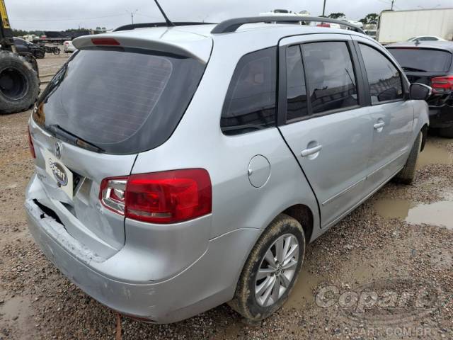 2011 VOLKSWAGEN SPACEFOX 