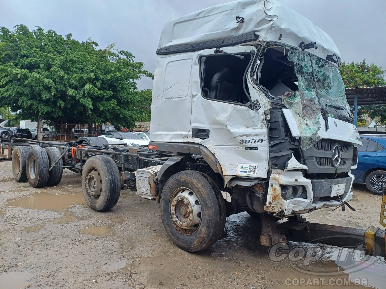 Veículo MERCEDES-BENZ Atego Mercedes Benz Atego 3030 2023 Médio Monta Colisão 2023 em leilão