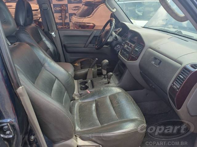 2002 MITSUBISHI PAJERO FULL 