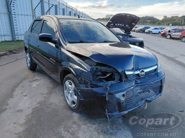 2011 CHEVROLET CORSA SEDAN 