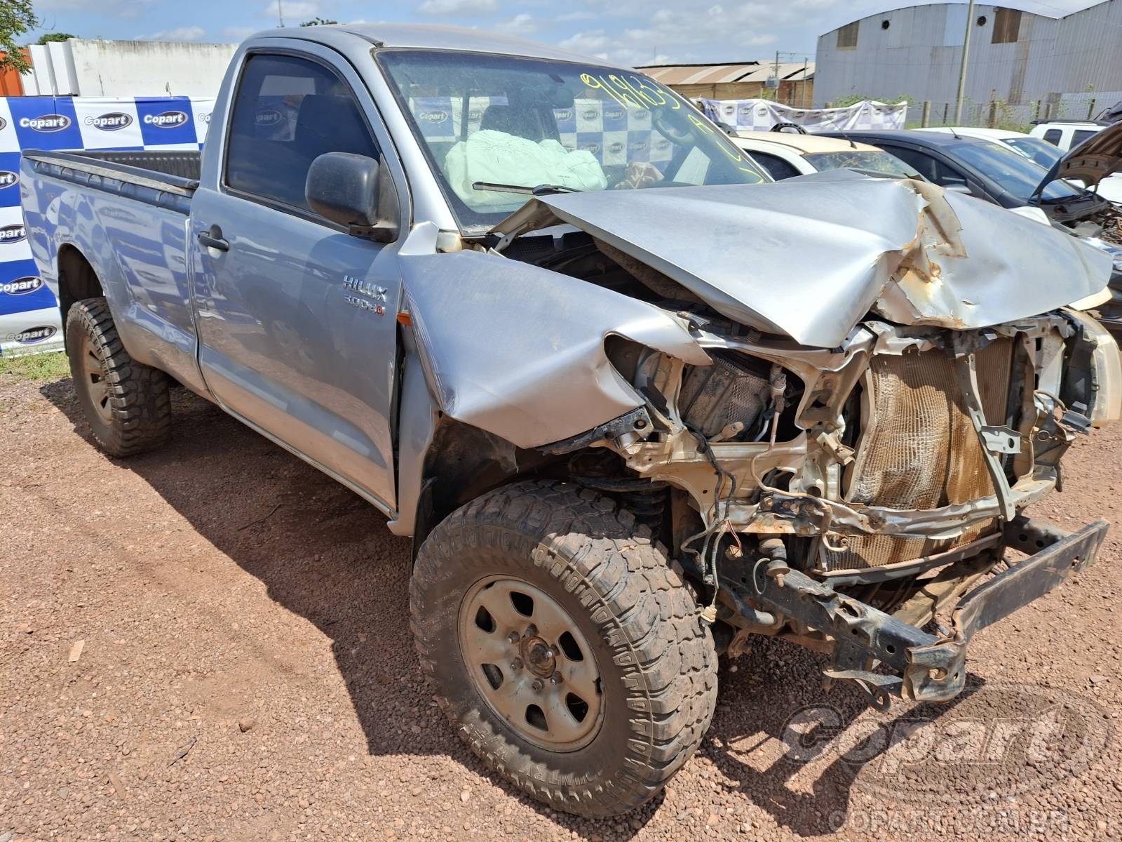 Veículo Toyota Hilux Toyota Hilux CS Std 3.0 D-4D Turbo 2015 Colisão Média Monta 2015 em leilão