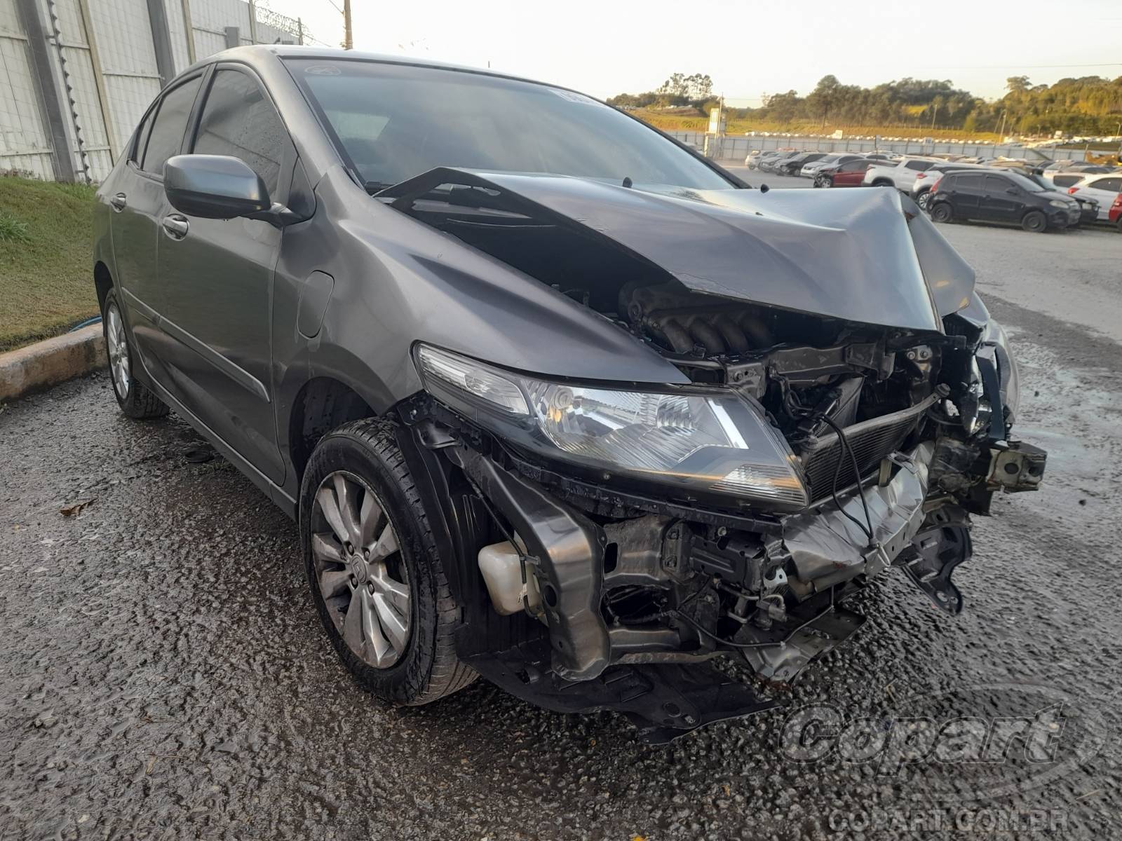 Veículo Honda City Honda City LX 1.5 16V 2013 Colisão Frontal 2013 em leilão
