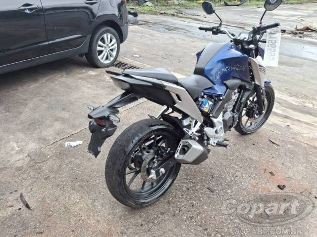 2026 HONDA CB 300F 