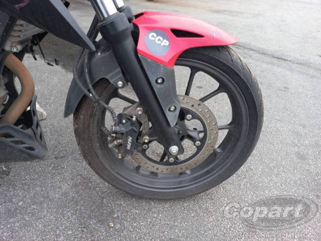 2025 HONDA CB 300F 