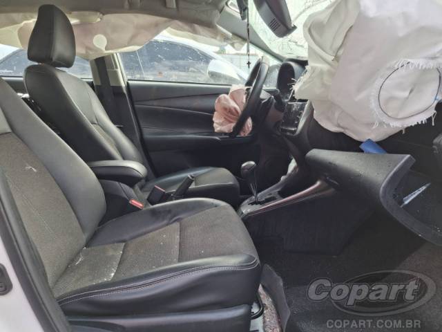 2023 TOYOTA YARIS SEDA 