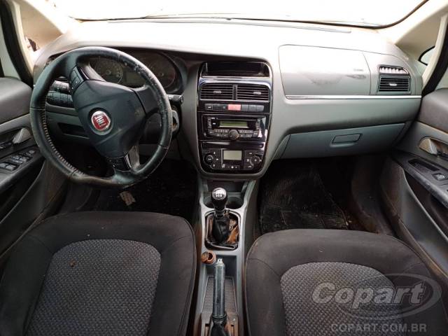 2013 FIAT LINEA 