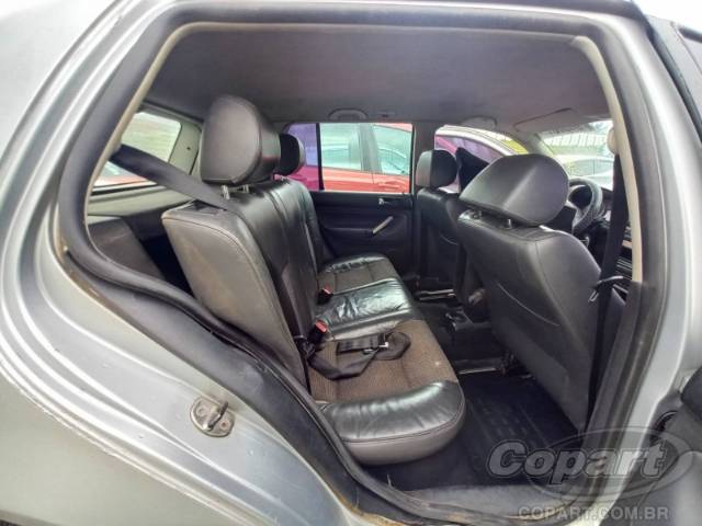 2010 VOLKSWAGEN GOLF 