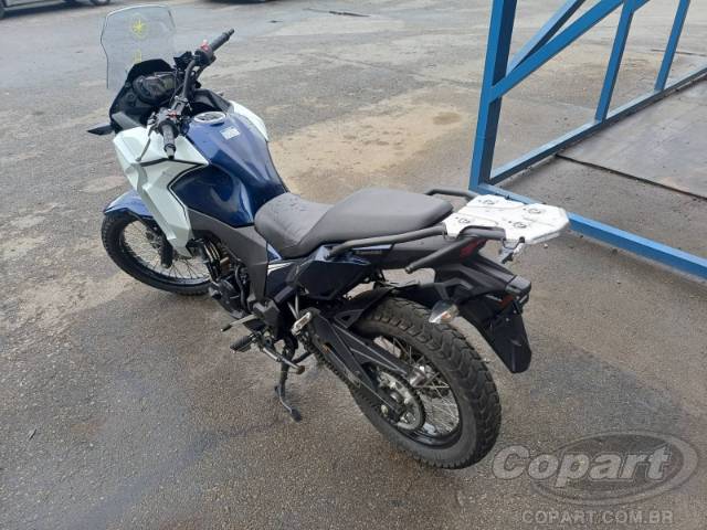 2025 KAWASAKI VERSYS-X 