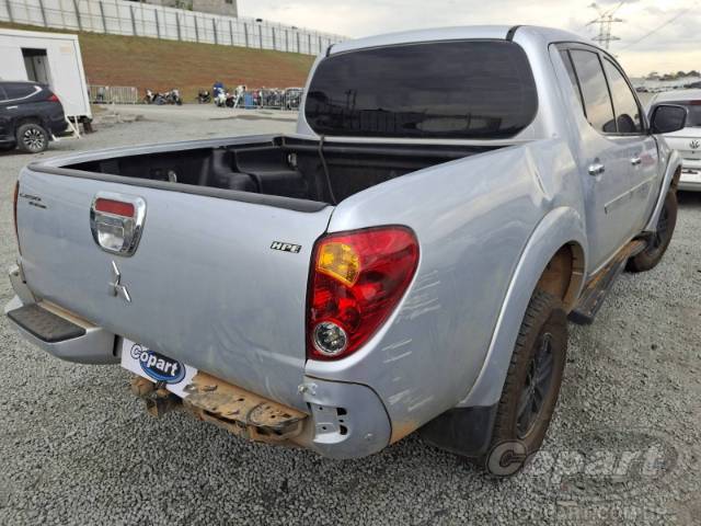 2010 MITSUBISHI L200 TRITON 