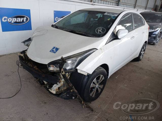 2014 HYUNDAI HB20S 