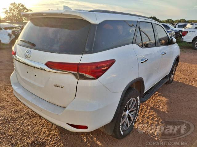 2018 TOYOTA HILUX SW4 