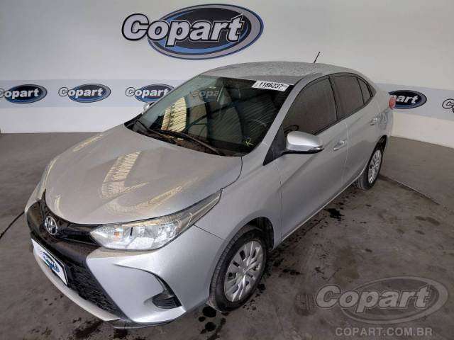 2025 TOYOTA YARIS SEDA 