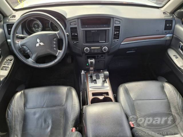 2011 MITSUBISHI PAJERO FULL 