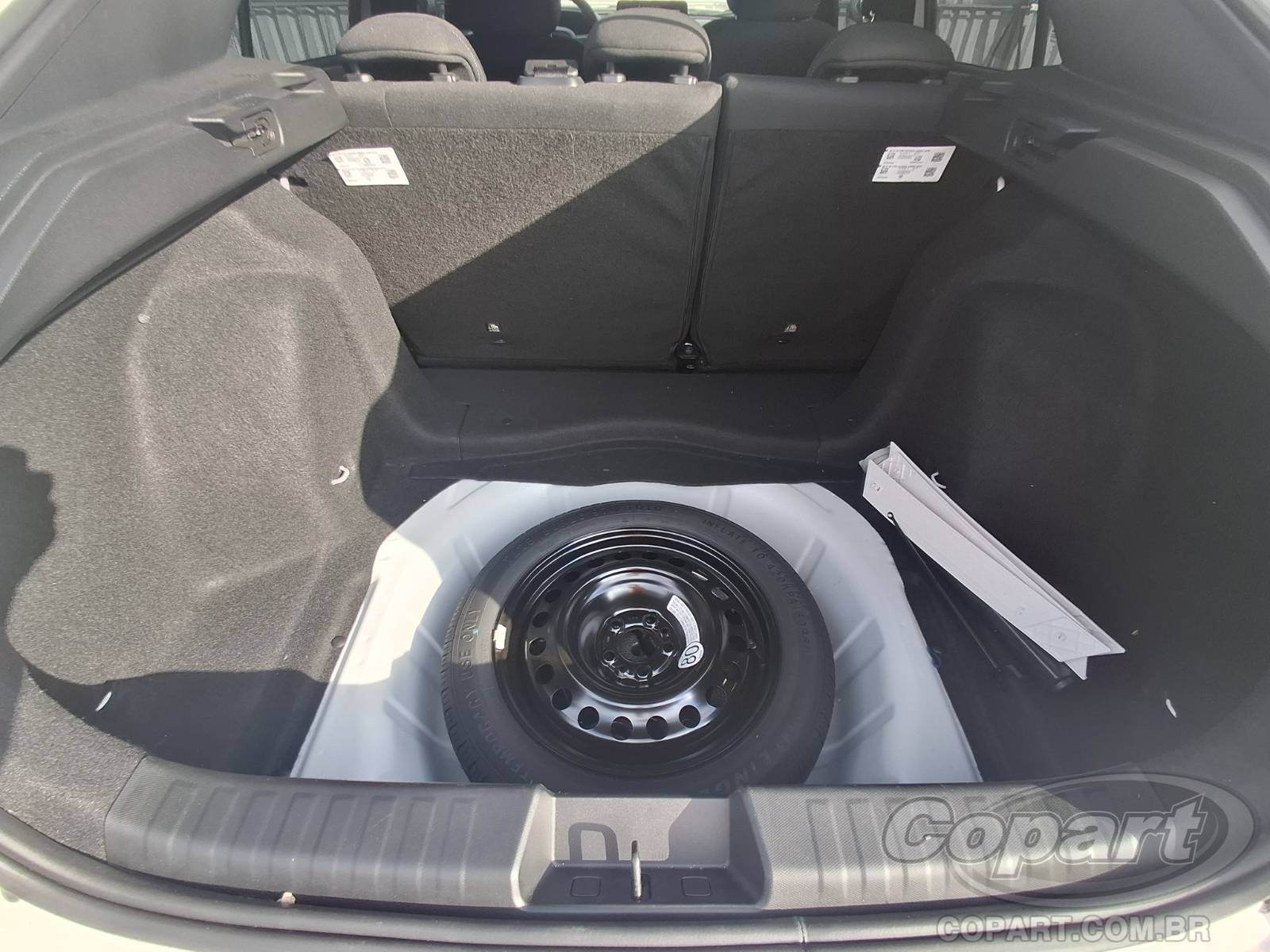 Foto 10 de 15: 2026 FIAT FASTBACK
