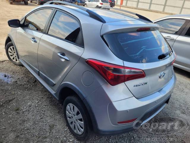 2015 HYUNDAI HB20 