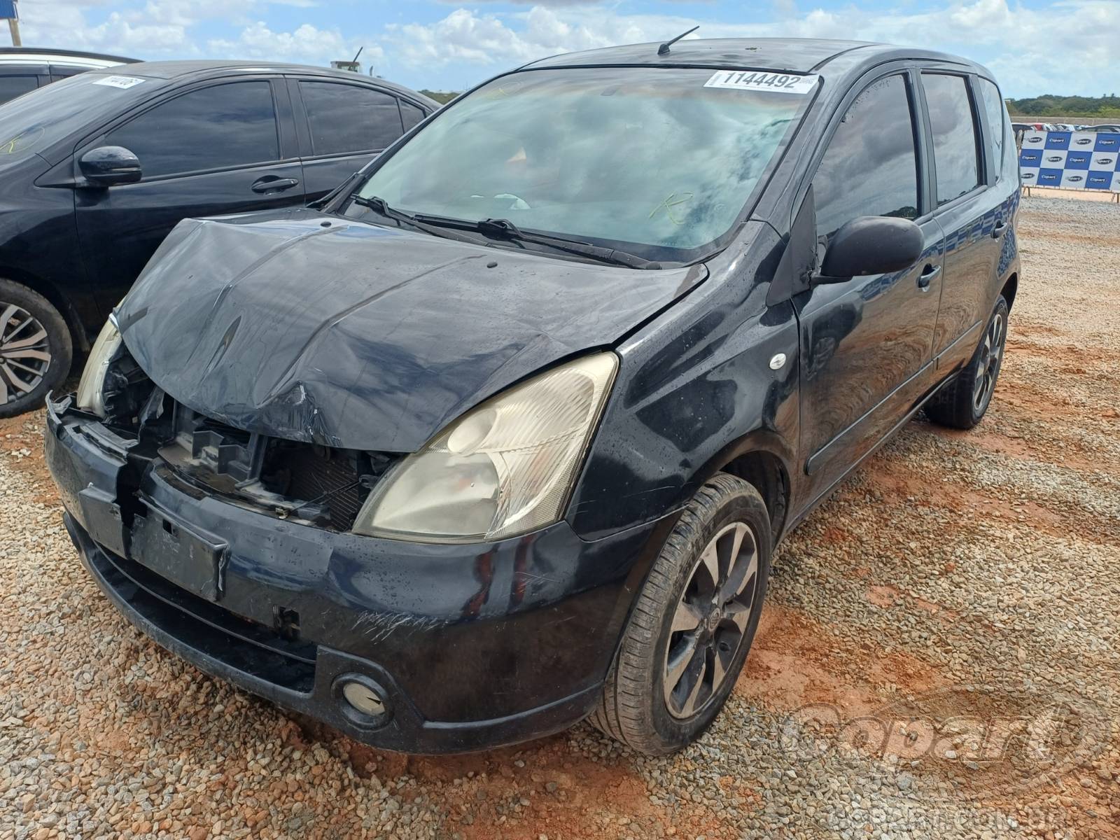 Foto 2: 2013 NISSAN LIVINA