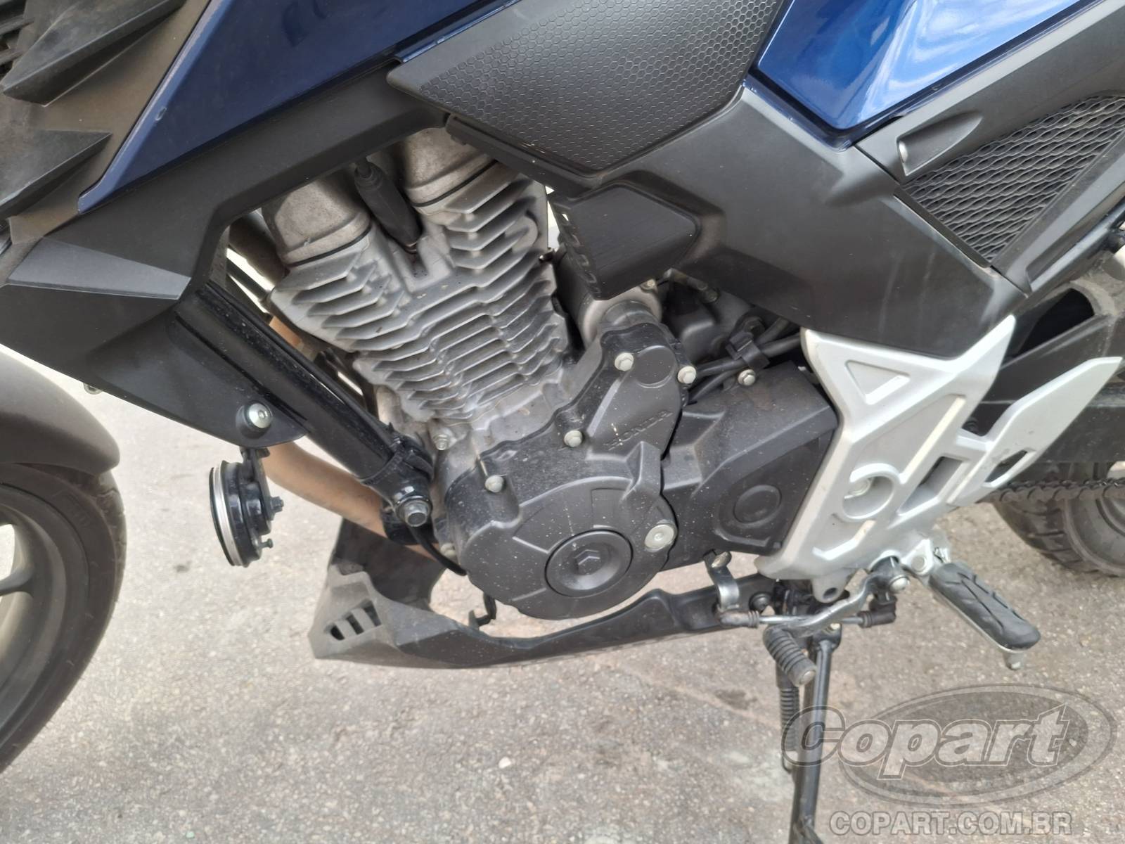 2026 HONDA CB 300F — foto 6 de 10