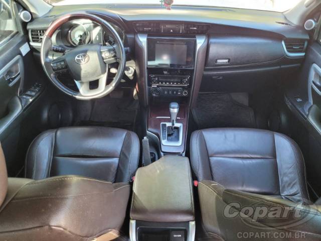 2016 TOYOTA HILUX SW4 