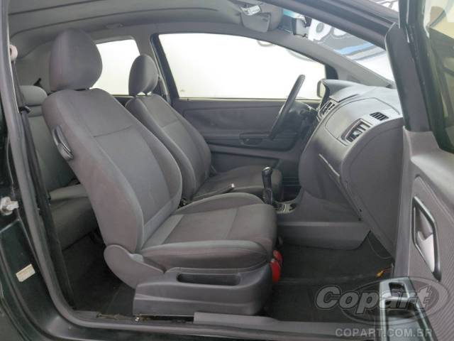 2010 VOLKSWAGEN FOX 