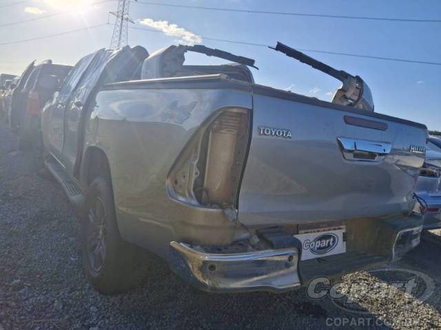 2024 TOYOTA HILUX CD 