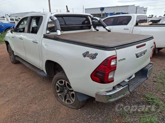 2022 TOYOTA HILUX CD 