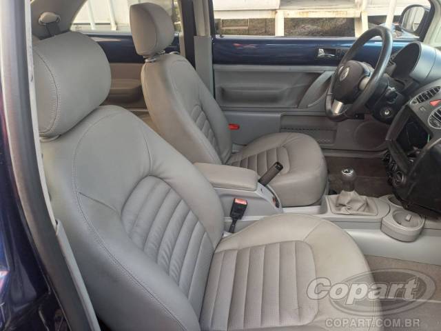 2009 VOLKSWAGEN NEW BEETLE 