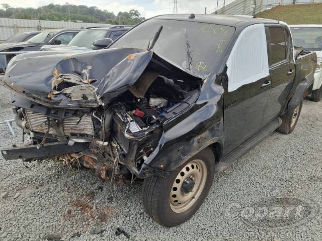 2024 TOYOTA HILUX CD 