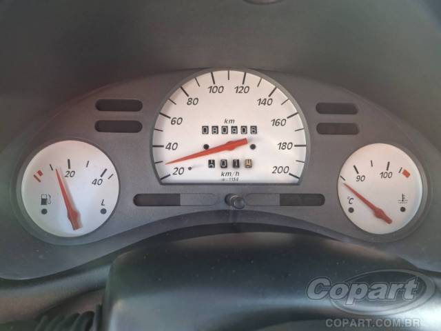 2001 CHEVROLET CORSA SEDAN 