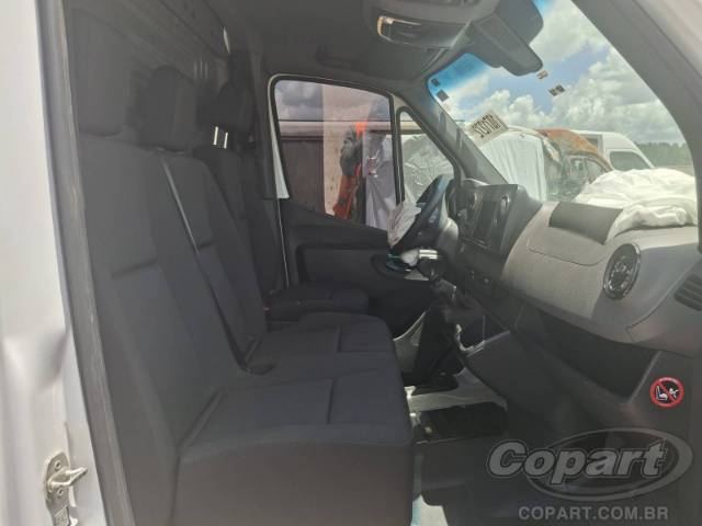 2025 MERCEDES BENZ SPRINTER 